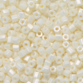 Hexagon Toho TH-11-122 (Lustered Navajo white)