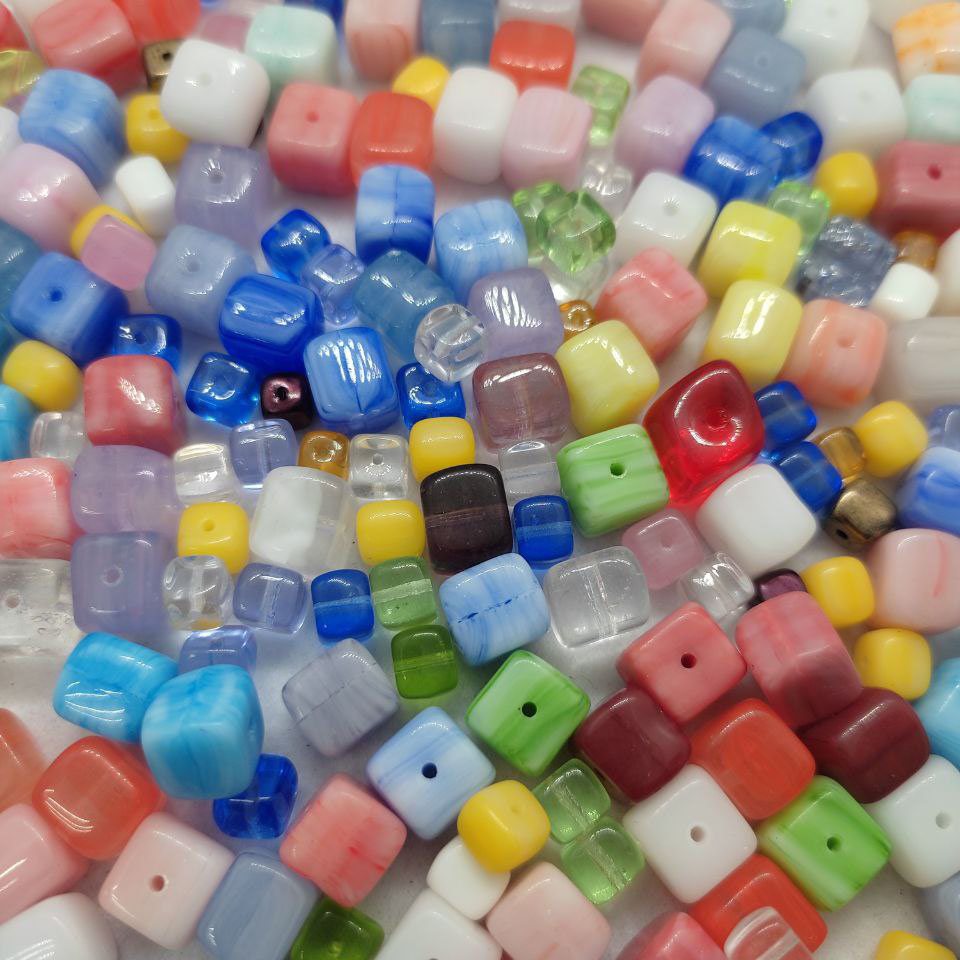 Бусины Preciosa MIX111 CUBE MULTI (15 грамм)